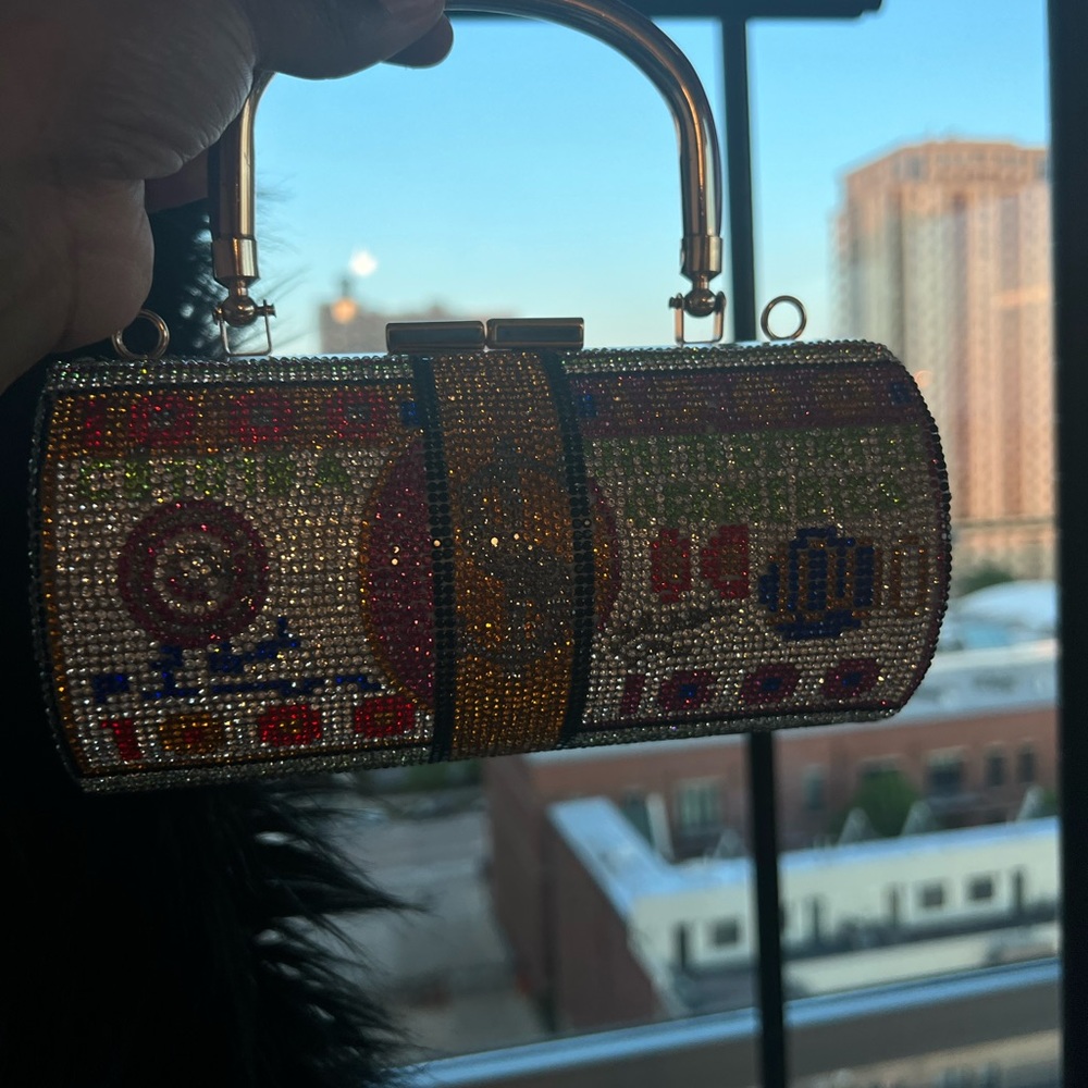 THE MONEY BAGGGGG